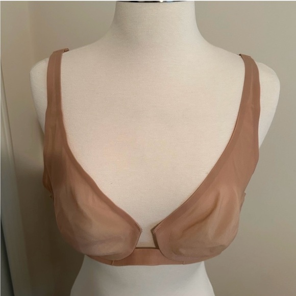 Skims Naked stretch-mesh underwired plunge bra 38C Color Honey. New without tags - Picture 4 of 6